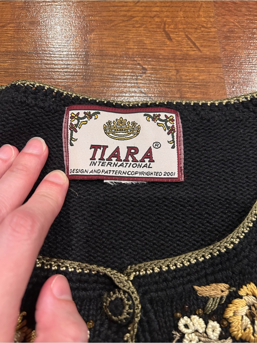 Tiara International Cardigan Black Sweater Embroidered Floral XL Cottagecore - Picture 5 of 8